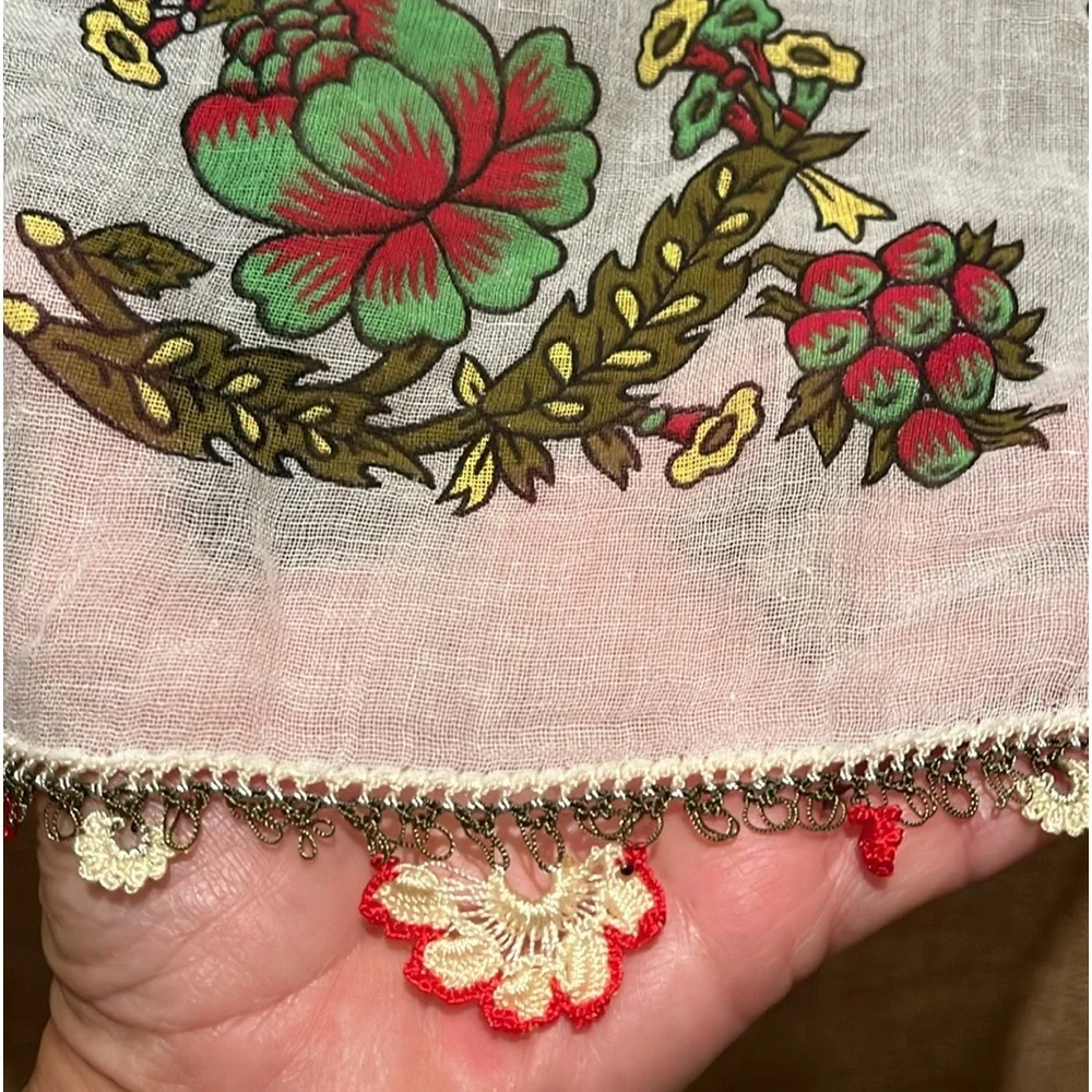 Vintage Turkish‎ Oya Square Fine Scarf with Crochet Edging